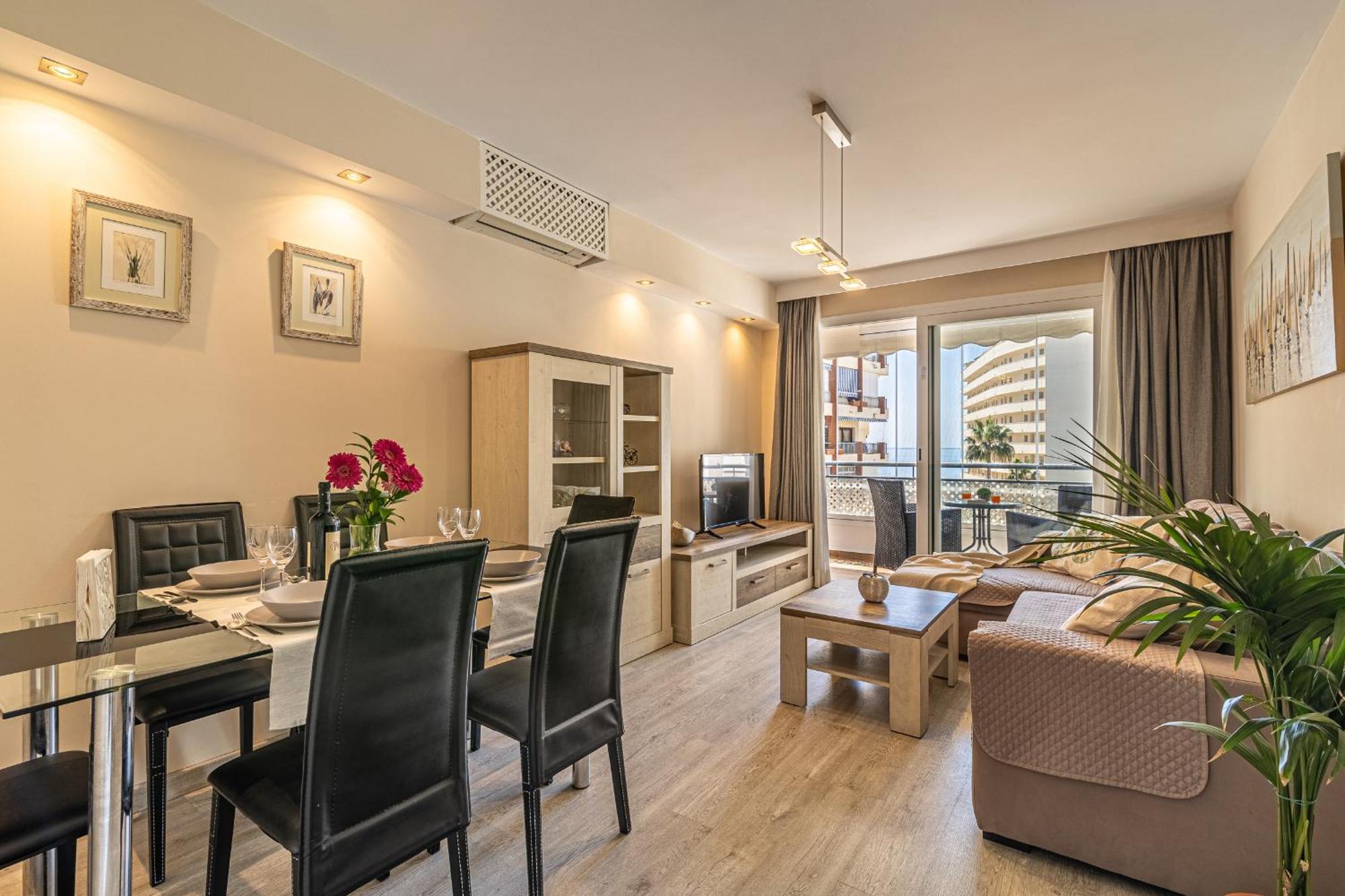 City Center Apartment In Marbella Bagian luar foto